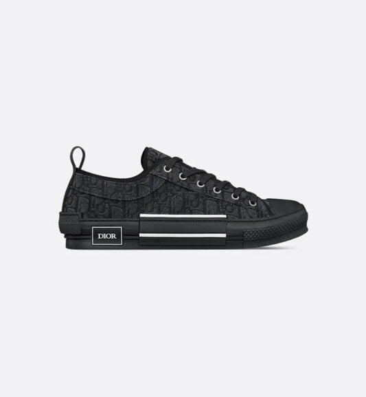 B23 League Low-Top Sneaker